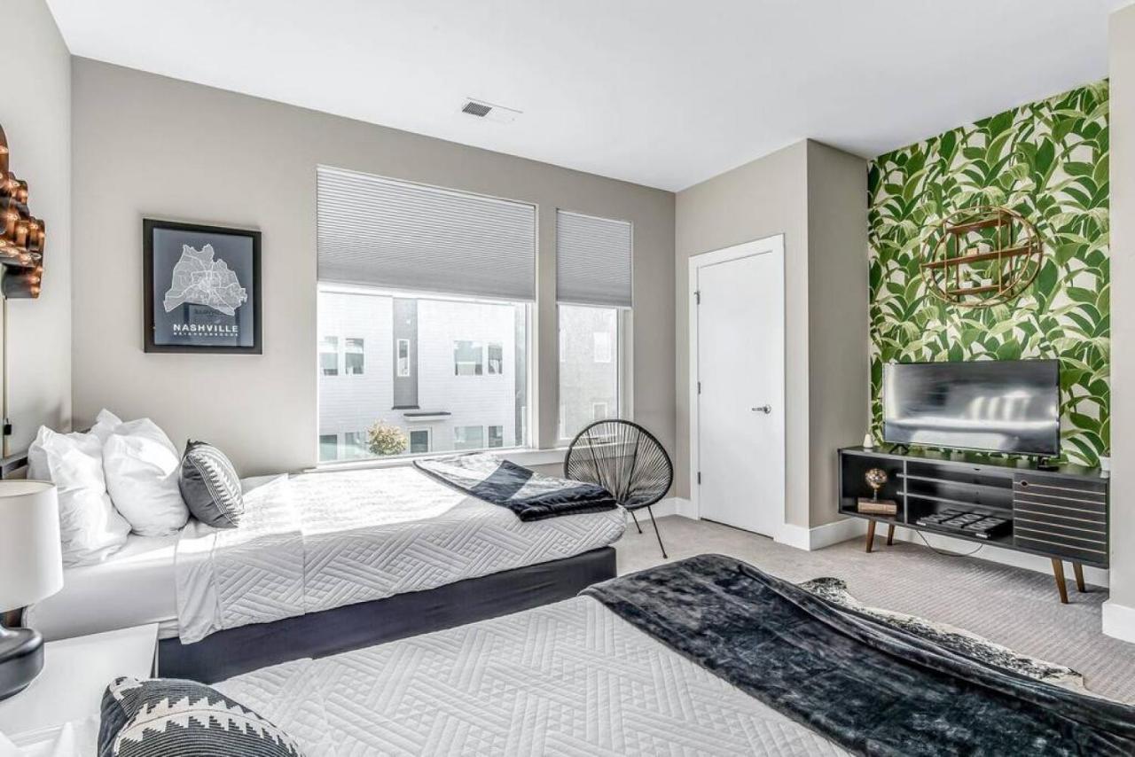 Big New And Modern With Skyline View Mural And Ping Pong Nashville Exteriör bild